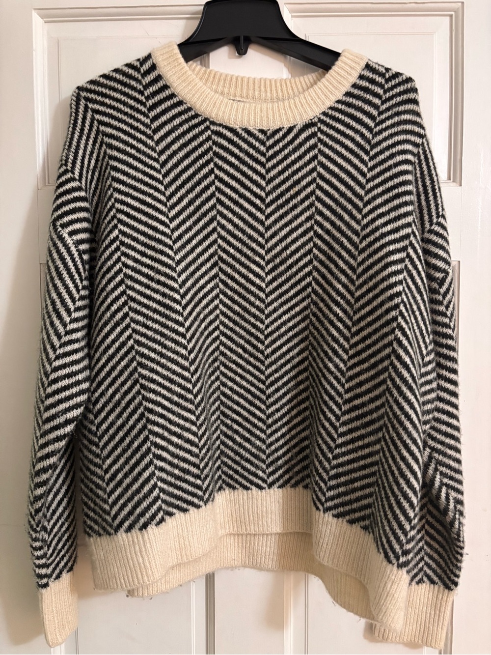 Black & Cream Chevron Crewneck Sweater - Women
